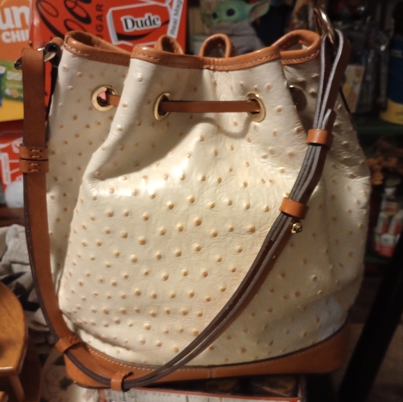 Dooney & Bourke White and Tan Shoulder Bag with Ostrich Texture - Picture 3 of 10